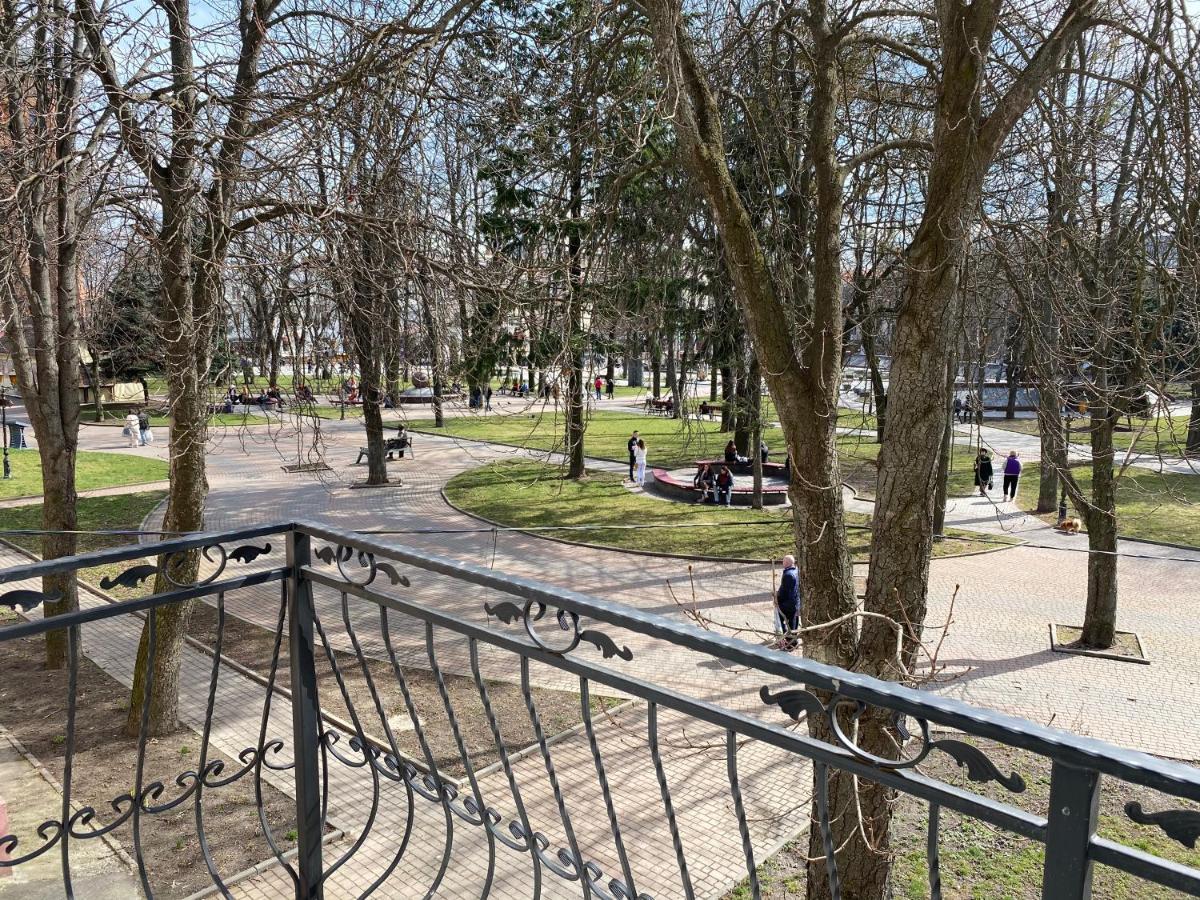 Park Apartment Vinnytsia Extérieur photo